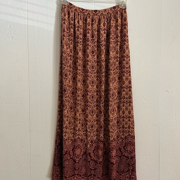 Sunset printed maxi skirt with buttons - Picture 2 of 4